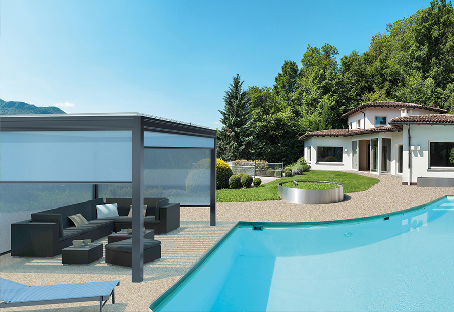 Pergola bioclimatique en bord de piscine