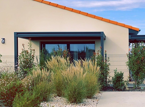 Double pergolas bioclimatique adossées
